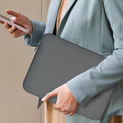 DeskLy Slim Case – כיסוי דק ומרופד